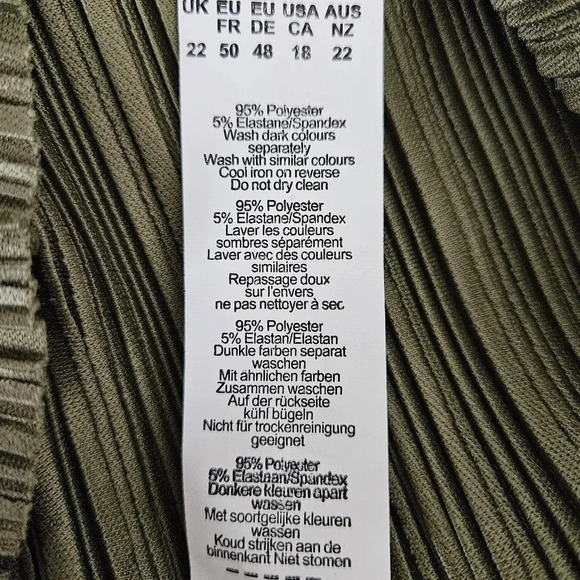 PrettyLittleThing Pleated Bodycon Midi Dress Olive Green Sleeveless - Picture 7 of 7